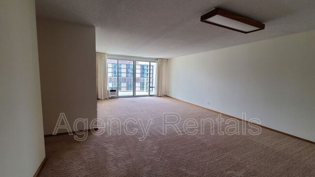 1350 Ala Moana Blvd in Honolulu, HI - Building Photo - Building Photo