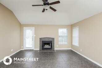 6424 Canyon Trail in Lake Worth, TX - Building Photo - Building Photo