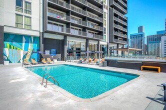 1617 Fannin St in Houston, TX - Building Photo - Building Photo