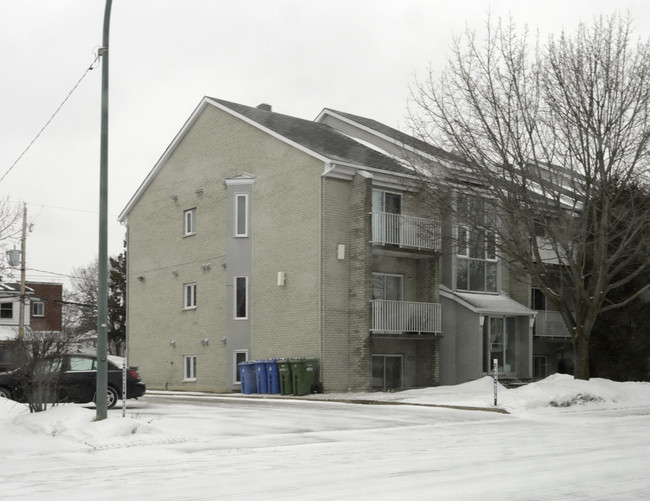 96 Pierre-Laporte in St-Eustache, QC - Building Photo - Primary Photo