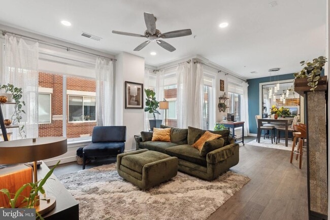 property at 625 Slaters Ln