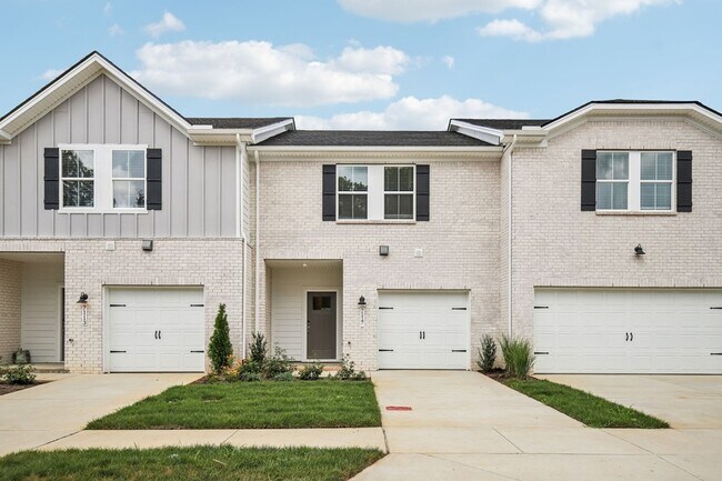 7148 Cedarcrest Ct in Fairview, TN - Building Photo - Building Photo