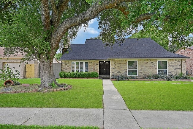 12714 Huntington Field Dr in Houston, TX - Building Photo - Building Photo