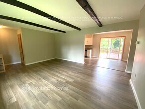 5900 Aquila Ave N in Minneapolis, MN - Building Photo - Building Photo