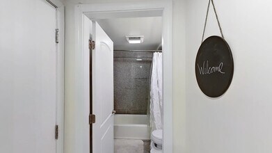 10 Glenville Ave, Unit B7 in Boston, MA - Building Photo - Building Photo