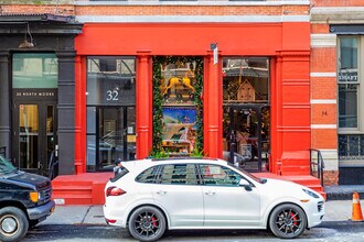32 N Moore St in New York, NY - Building Photo - Building Photo