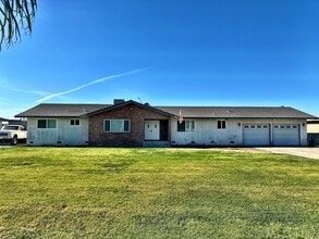 11465 Ave 200 in Tulare, CA - Building Photo - Building Photo