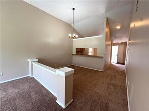 3319 Fox Lake Dr in Tampa, FL - Building Photo - Building Photo