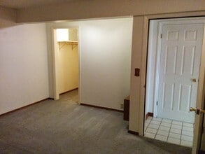 1221 Escobar St, Unit 1223 Escobar St in Martinez, CA - Building Photo - Building Photo