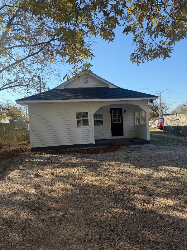 1621 Thompson St in Raleigh, NC - Foto de edificio - Building Photo