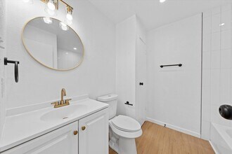 1209 N 6th St in Waco, TX - Foto de edificio - Building Photo