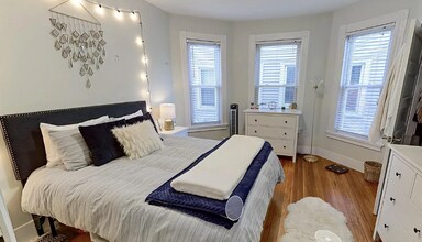 103 Marion St, Unit 1 in Somerville, MA - Building Photo - Building Photo