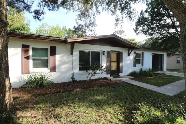 253 Laguna Ct