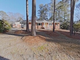 2001 Wren Rd in North Augusta, SC - Building Photo