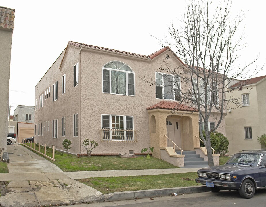 438 N Orange Grove Ave in Los Angeles, CA - Building Photo