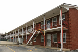 The Columns in Lexington, KY - Building Photo - Building Photo