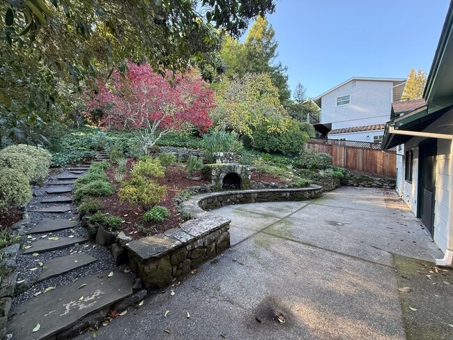 7 Piedmont Rd in Larkspur, CA - Building Photo - Building Photo