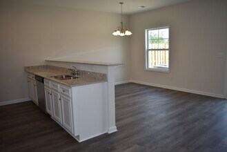 2956 Old Field Rd in Sumter, SC - Building Photo - Building Photo