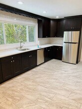 75 Elm Ave in Glen Cove, NY - Foto de edificio - Building Photo