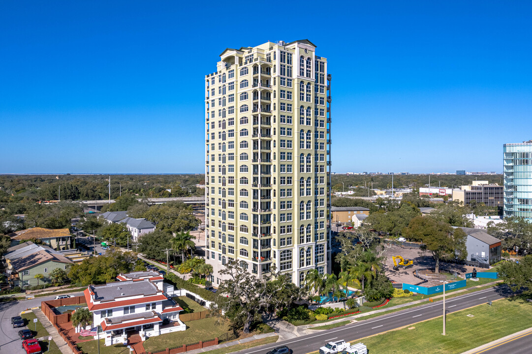 The Stovall on Bayshore in Tampa, FL - Building Photo