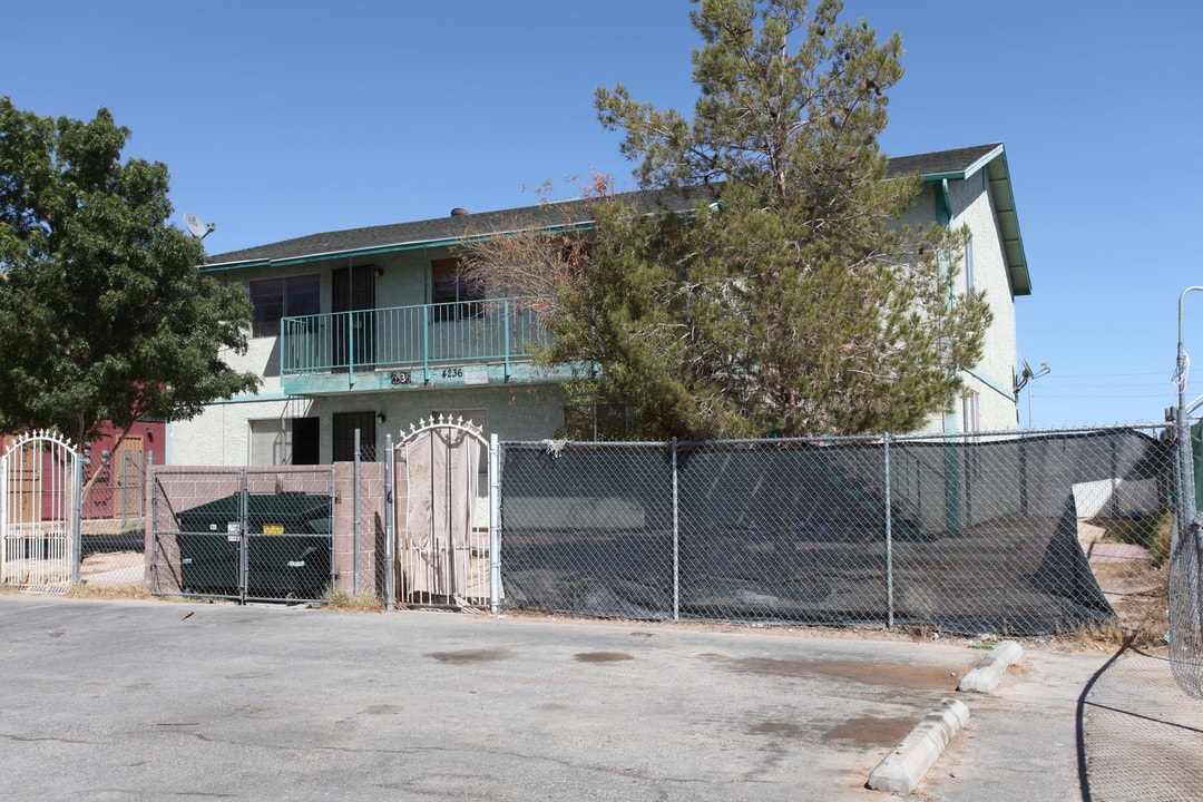 4236 Vornsand Dr in Las Vegas, NV - Foto de edificio