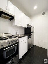 WEST 73 STREET, Unit 9E in New York, NY - Building Photo - Building Photo