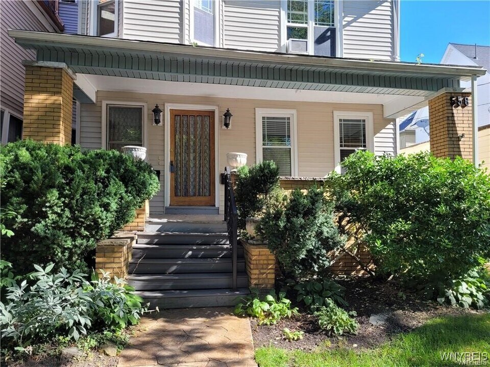 558 Breckenridge St in Buffalo, NY - Building Photo