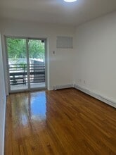 13211 11th Ave, Unit 1 in College Point, NY - Building Photo - Building Photo