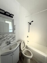 1627-1629 W 8th St in Davenport, IA - Building Photo - Building Photo