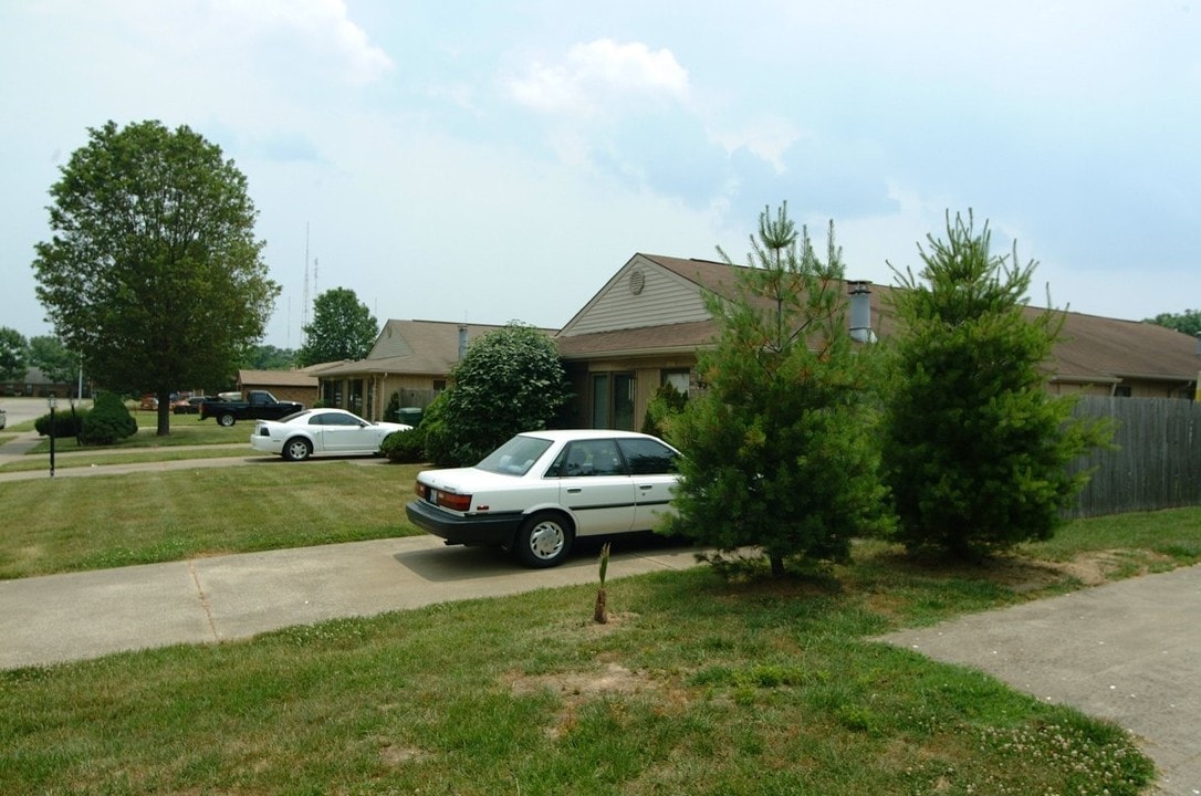 3905-3937 Bent Tree Dr in Owensboro, KY - Building Photo