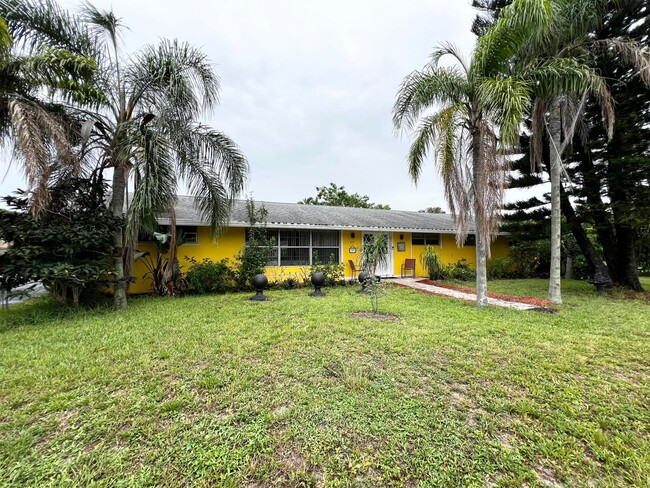 8511 40th Ter N in Palm Beach Gardens, FL - Foto de edificio - Building Photo