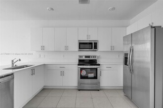 209 SW 159th Way in Pembroke Pines, FL - Building Photo - Building Photo