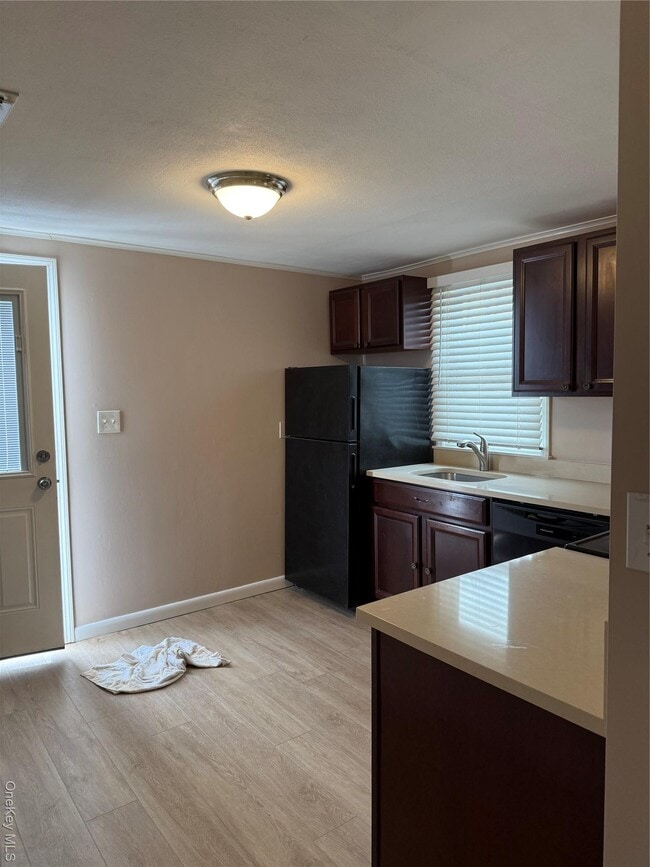 462 Moriches Rd in Saint James, NY - Building Photo - Building Photo