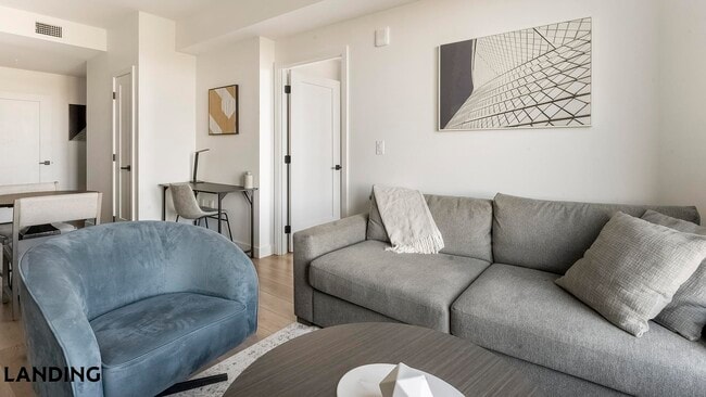 632 Howard Rd SE, Unit 434 in Washington, DC - Building Photo - Building Photo