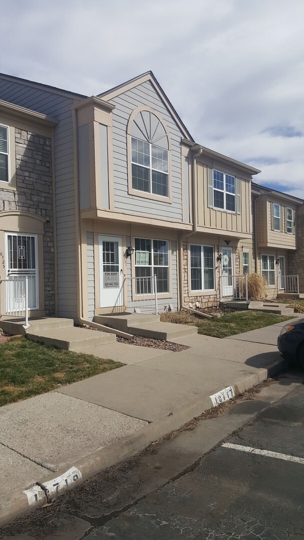 property at 10721 W Dartmouth Ave