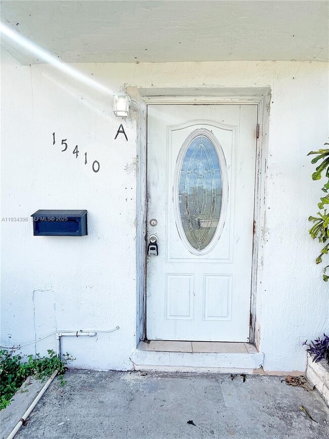 15410 NW 29th Ct in Miami, FL - Building Photo - Building Photo