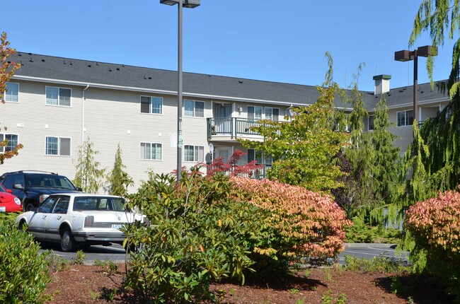 West Ridge Apartments in Everett, WA - Building Photo - Building Photo