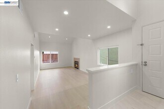 5395 Twilight Common in Fremont, CA - Building Photo - Building Photo