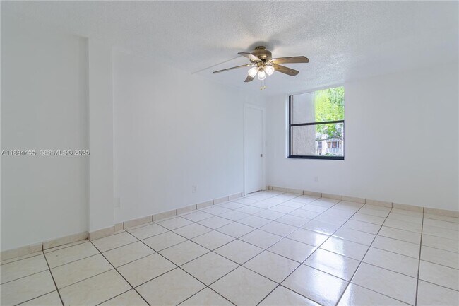 property at 14611 N Kendall Dr