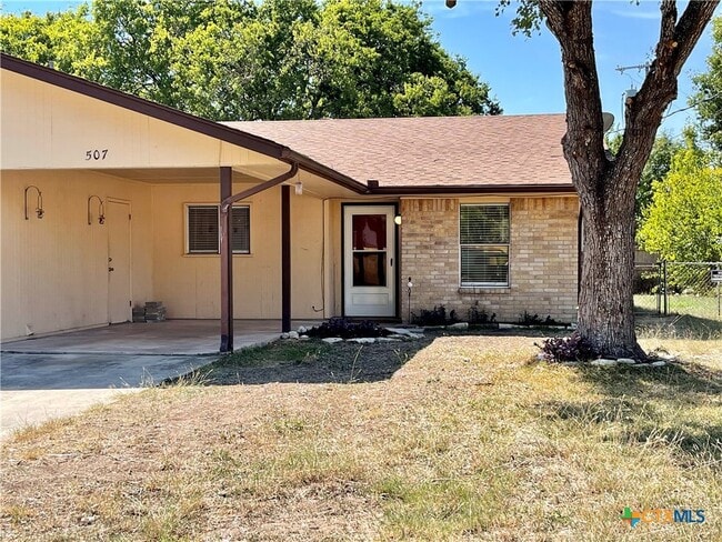property at 507 Buttercup Ln