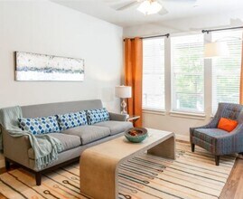 San Tropez Apartments & Townhomes in South Jordan, UT - Building Photo - Building Photo