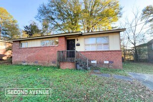 1429 65th St W in Birmingham, AL - Building Photo