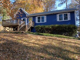 3904 Dollar Cir in Suwanee, GA - Building Photo