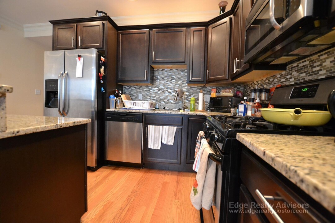 5 Sparhawk St, Unit 1 in Boston, MA - Building Photo