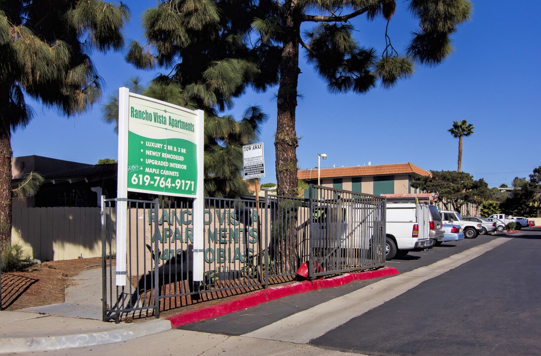 Rancho Vista Apartments in Chula Vista, CA - Building Photo