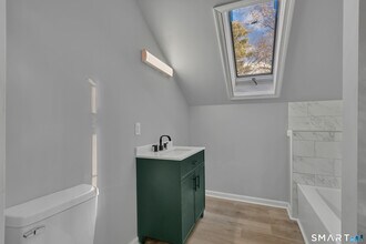 196 Hartford Rd in Manchester, CT - Building Photo - Building Photo