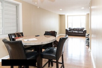 1845 N Mozart St-Unit -2 in Chicago, IL - Building Photo - Building Photo