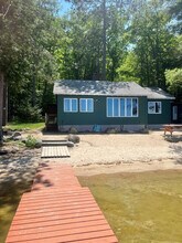 117 Shore Rd in Denmark, ME - Foto de edificio - Building Photo