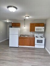 8473 Hiwassee St in Charleston, TN - Foto de edificio - Building Photo