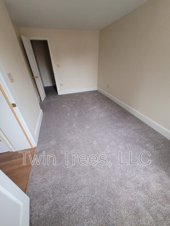 5499 Main St in Mount Jackson, VA - Building Photo